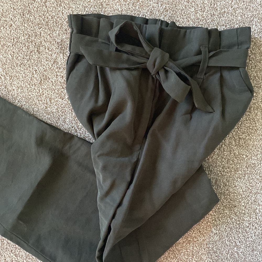 H&M size 2 olive green paper bag tie waist pants